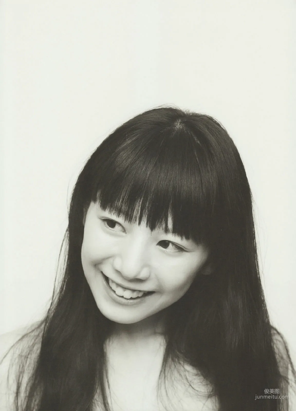 夏帆《Breeze With Kinako》 写真集10