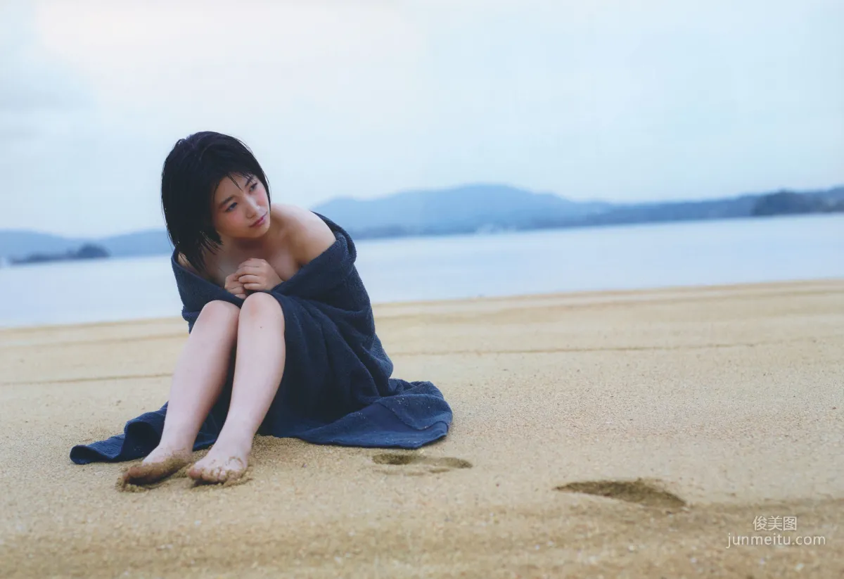 朝長美桜《日向》ファースト写真集 98
