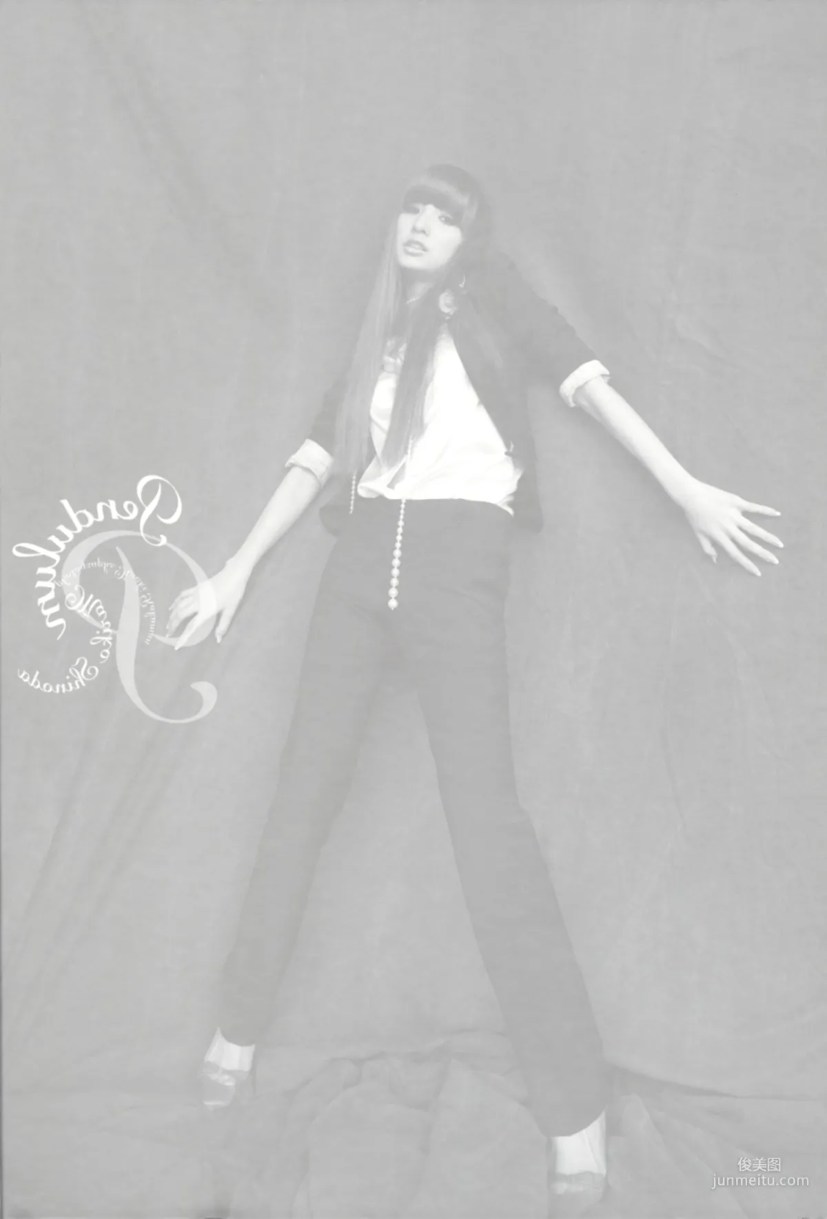 篠田麻里子 《Pendulum》 写真集87