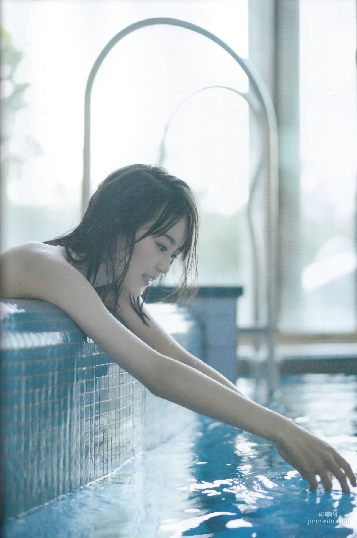 生田絵梨花『転調』1st寫真集 63