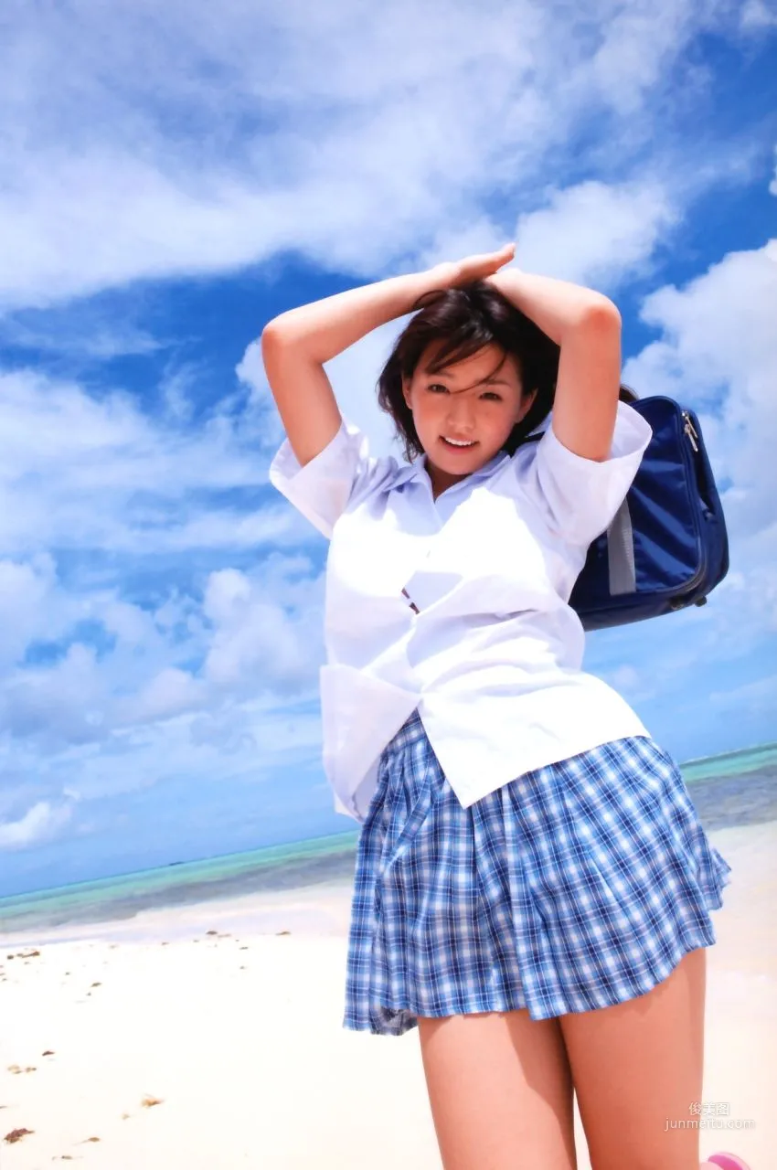 篠崎愛 『Love Scenes』 写真集17
