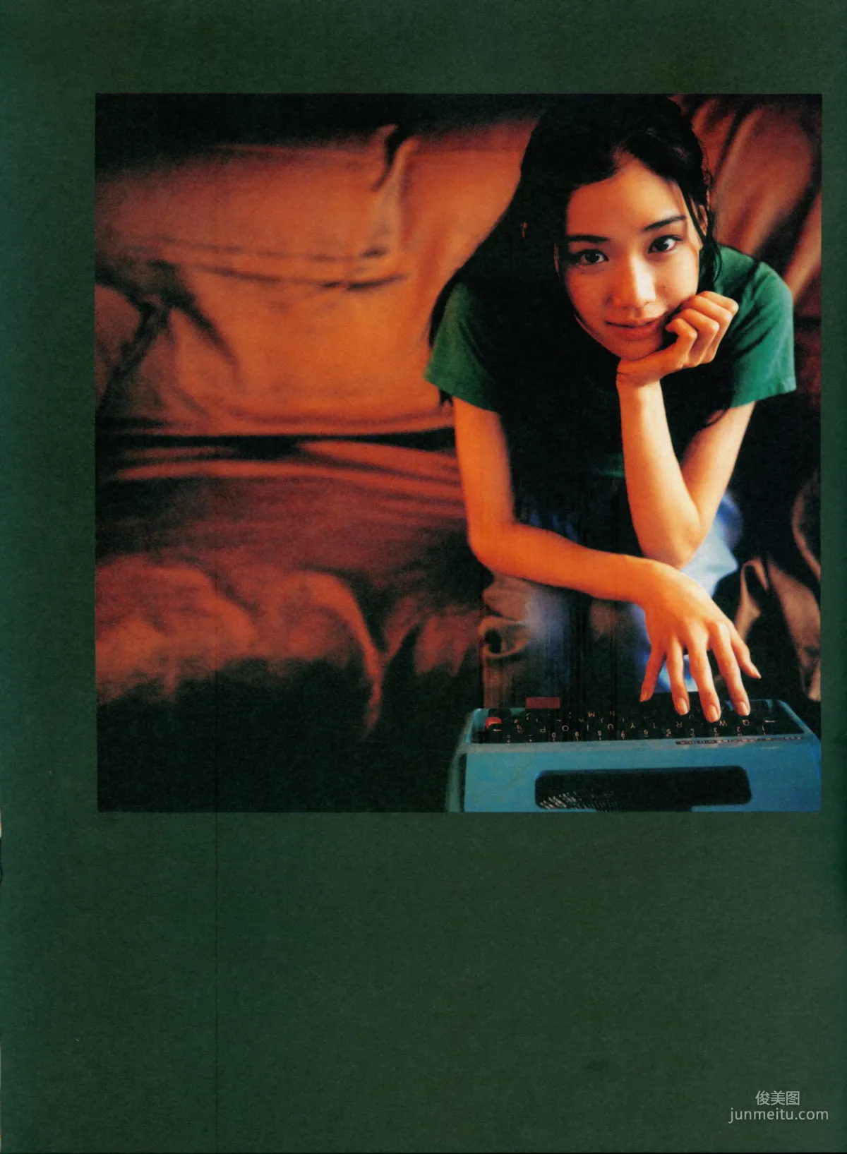 苍井优 『回転テーブルはむつかしい。』 写真集36