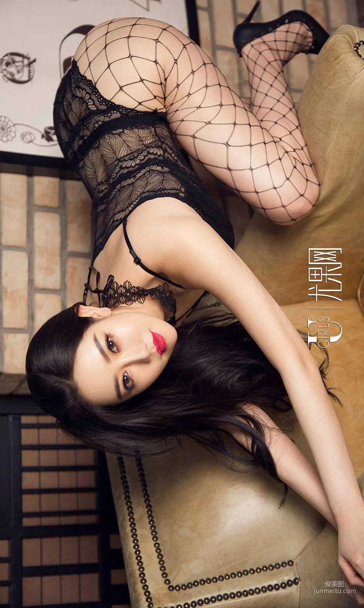 夏雨霏《誘惑雙拼》 [尤果圈愛尤物] No.1311 寫真集 32