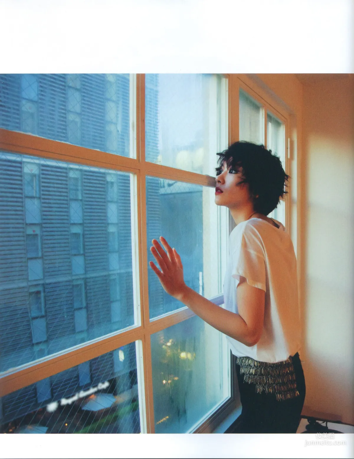 新垣結衣《Fashion Photo Magazine 2012》寫真集 4