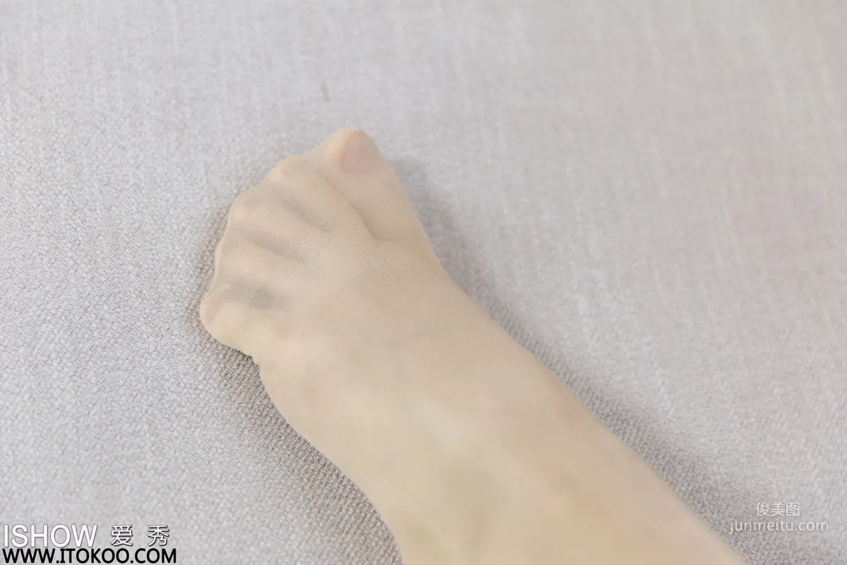 刘玥菲Phoebe《肉丝高跟美腿》 [爱秀ISHOW] No.176 写真集23