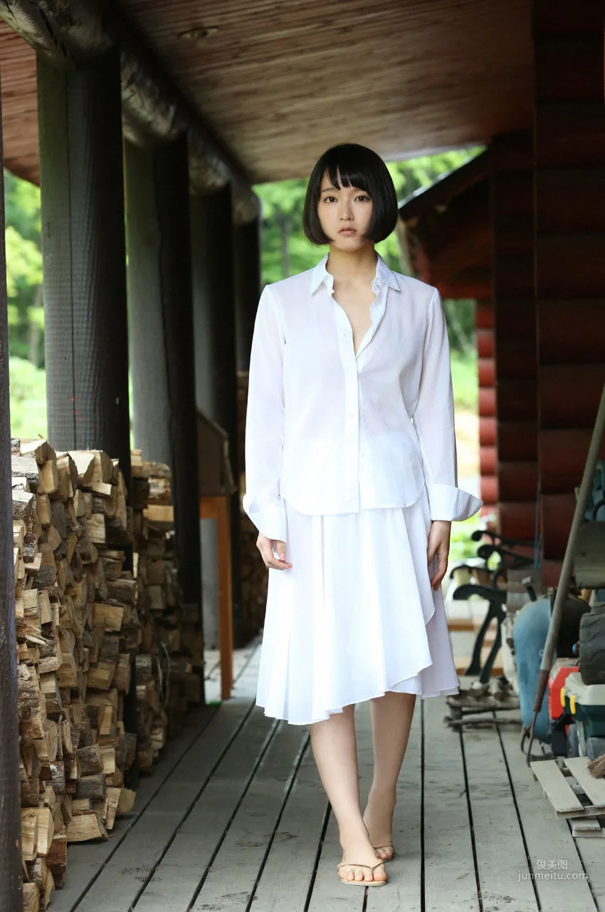 吉岡里帆 [周刊プレイボーイ] 2015 No.34·35 写真集22