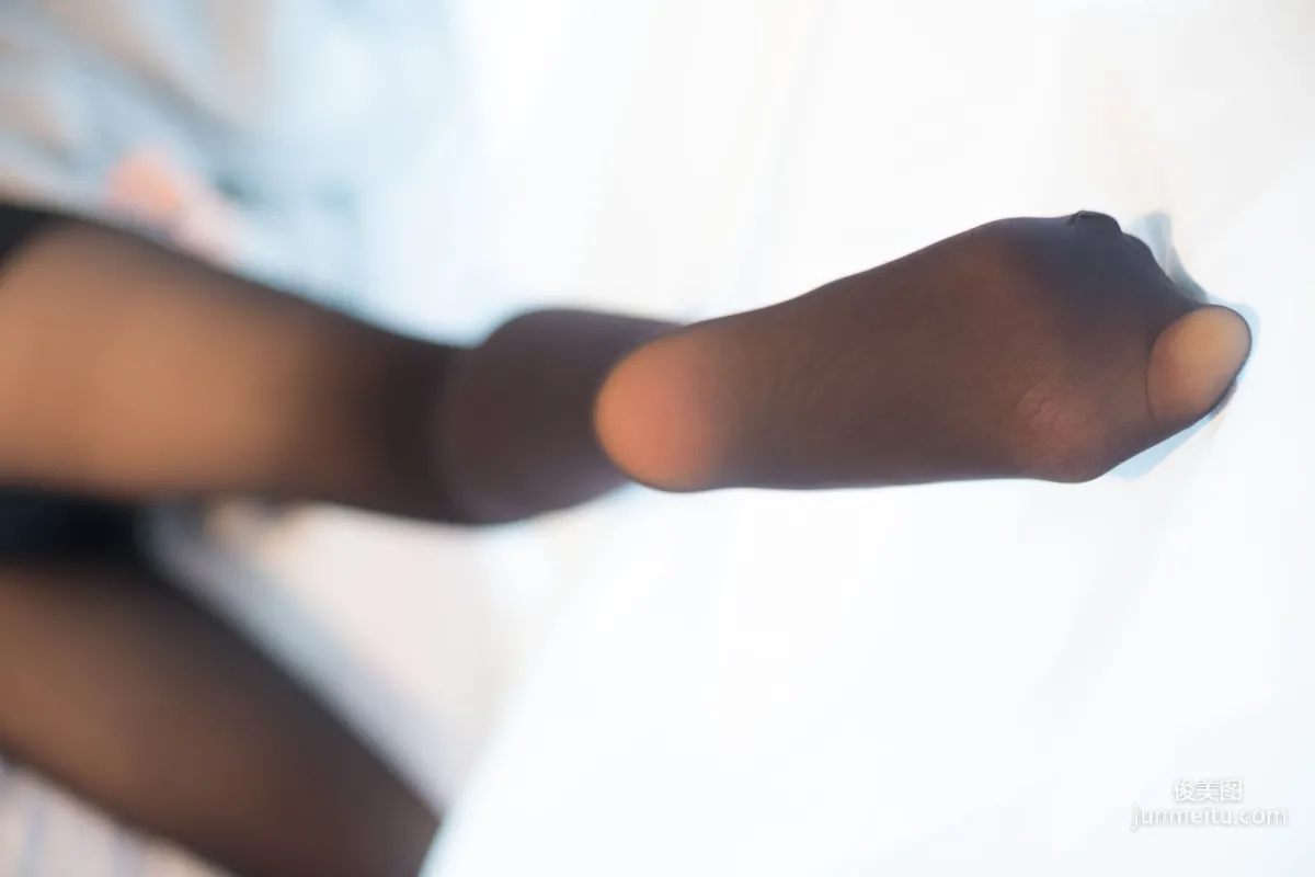 《毛衣黑絲》 [森蘿财團] X-008 寫真集 63
