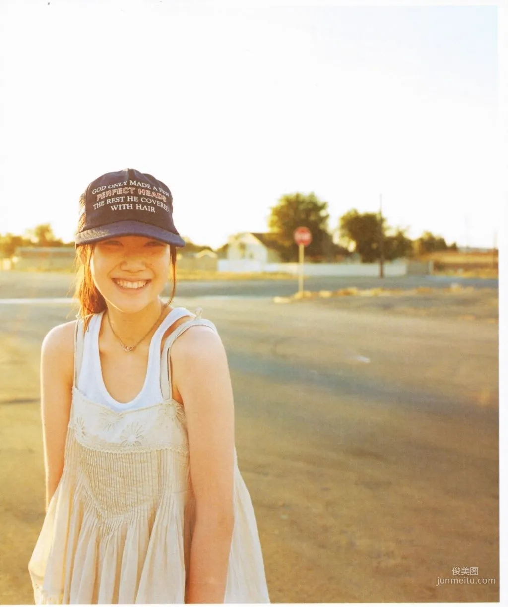 苍井优『Travel__Sand』写真集47