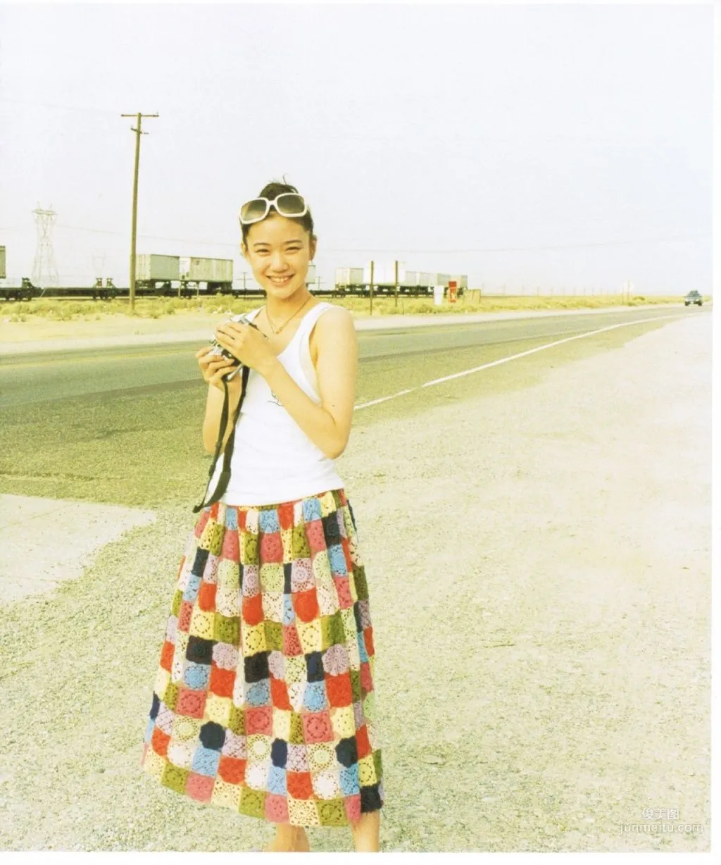 苍井优『Travel__Sand』写真集32