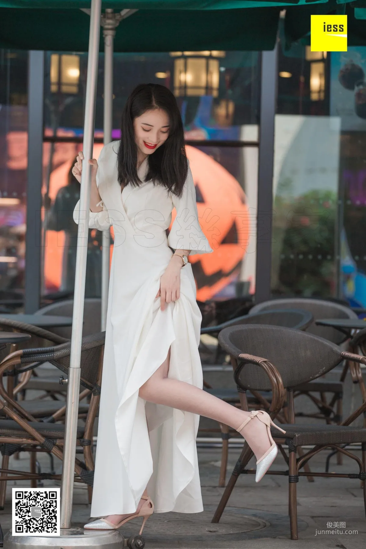 模特姗姗 《烈焰紅唇白長裙》 [異思趣向IESS] 寫真集 9