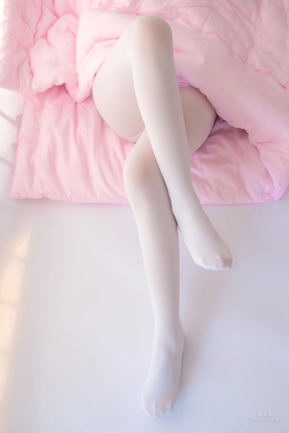 《白絲少女的午休時間》 [森蘿财團] X-011 寫真集 68