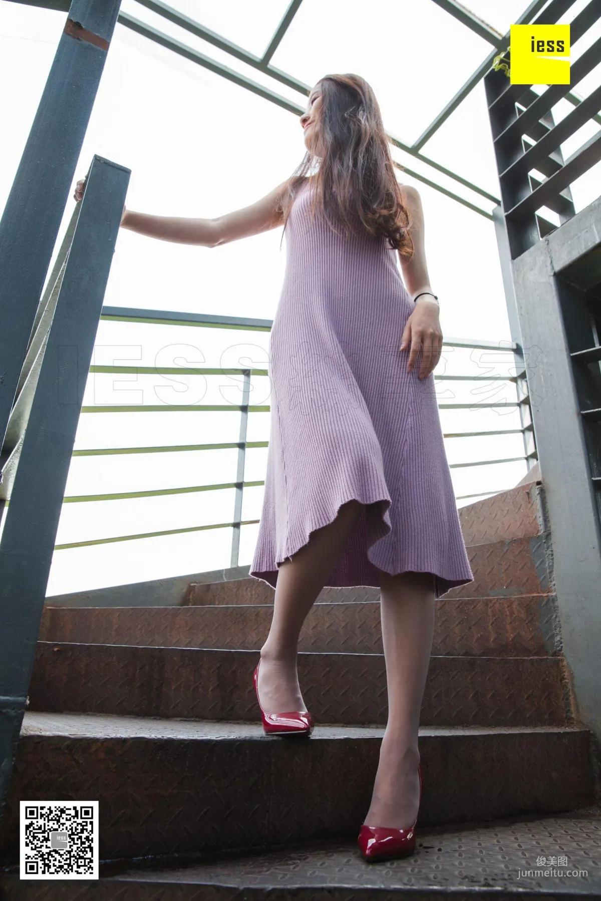 模特婉萍 《婉萍祝大家元旦快樂》 [異思趣向IESS] 寫真集 29