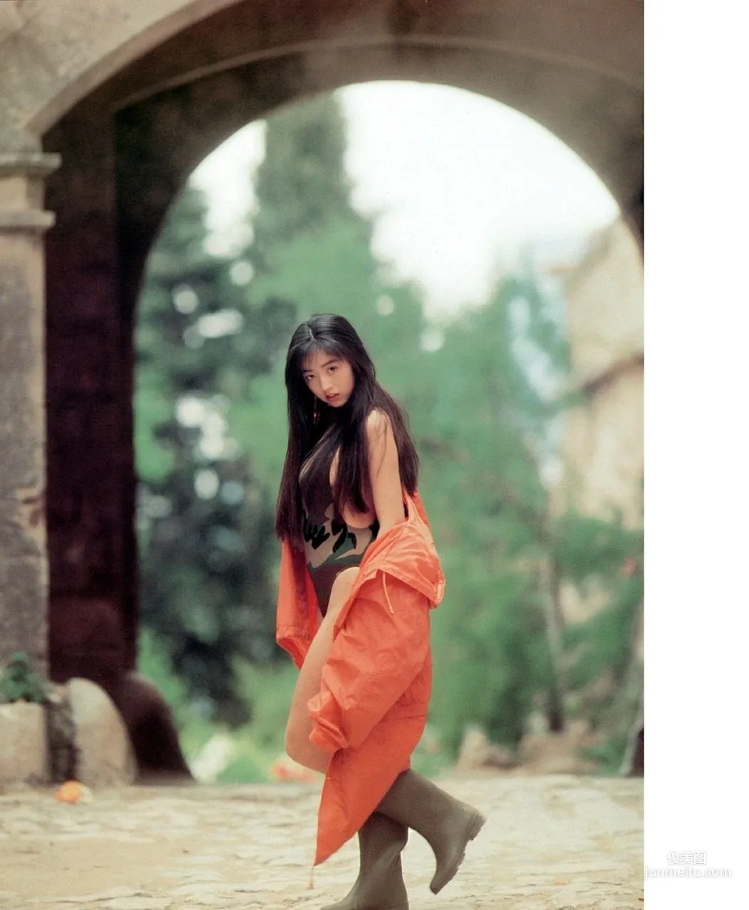 高岡早紀 《COVER ROMANCERO》寫真集 18