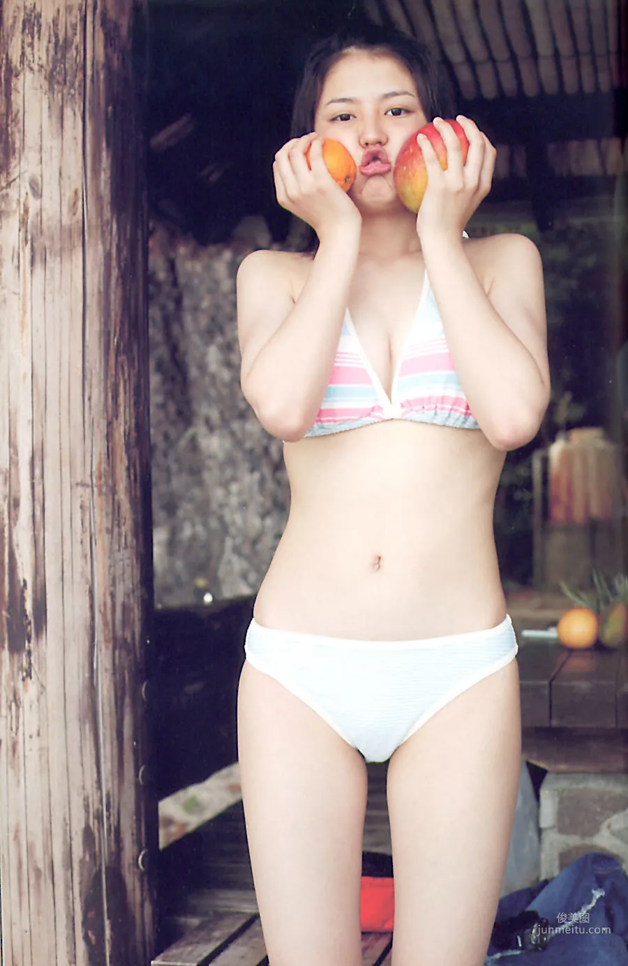长泽雅美 「Summertime Blue」写真集36