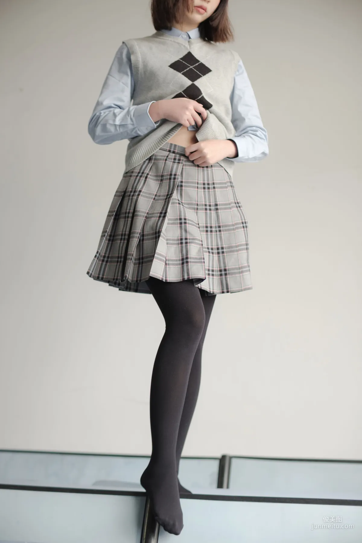 《黑丝学妹美脚》 [森萝财团] X-014 写真集80