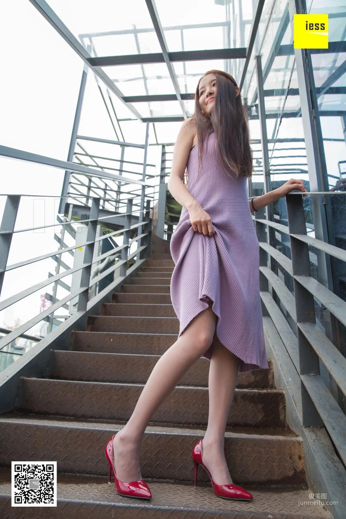 模特婉萍 《婉萍祝大家元旦快樂》 [異思趣向IESS] 寫真集 9