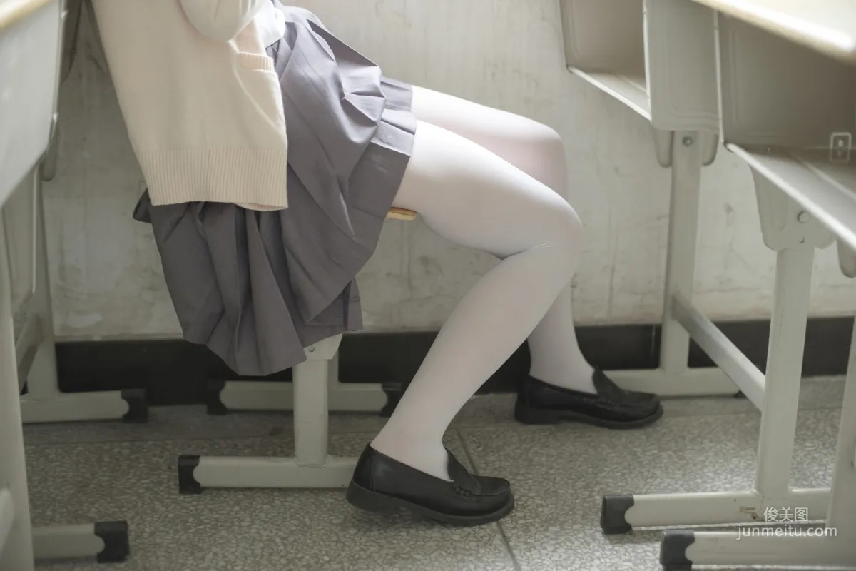 《JK校服白丝》 [森萝财团] X-017 写真集8