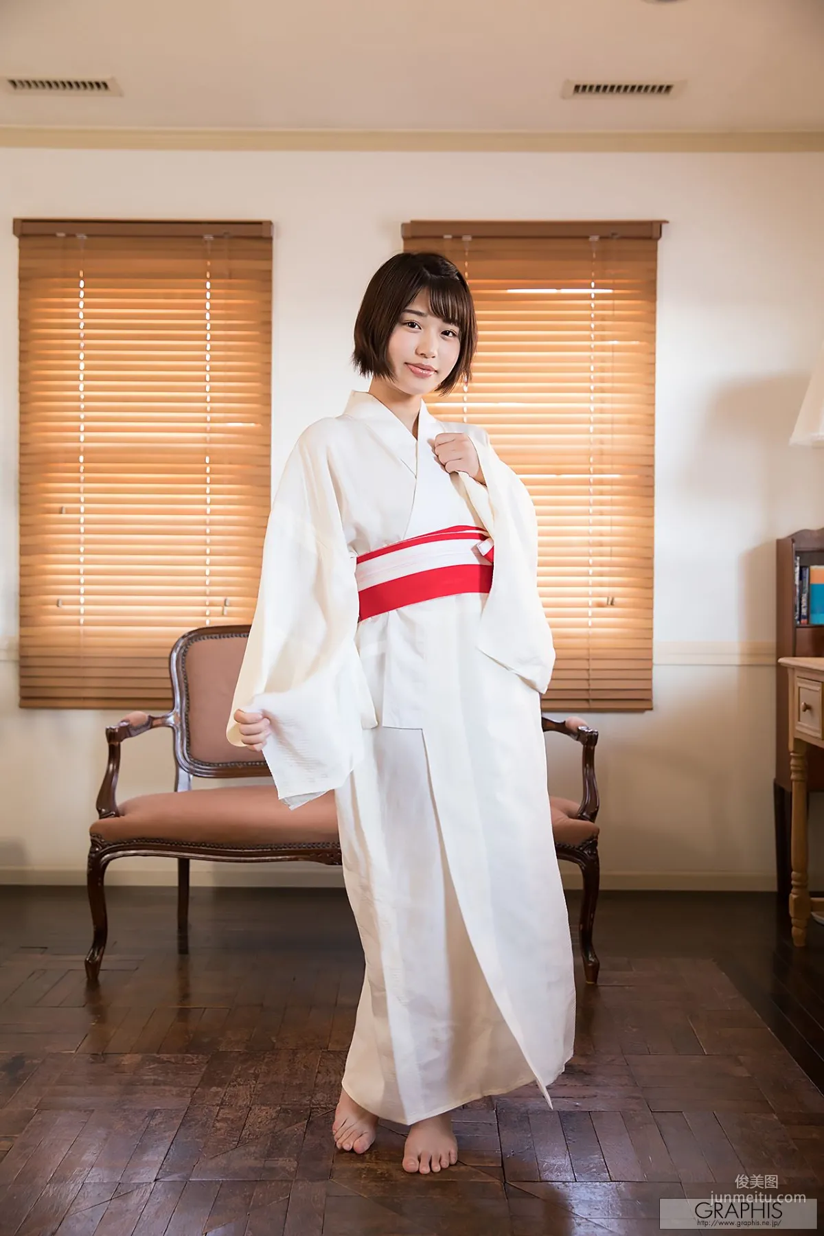 唯井まひろ Mahiro Tadai [Graphis] Limited Edition 写真集1