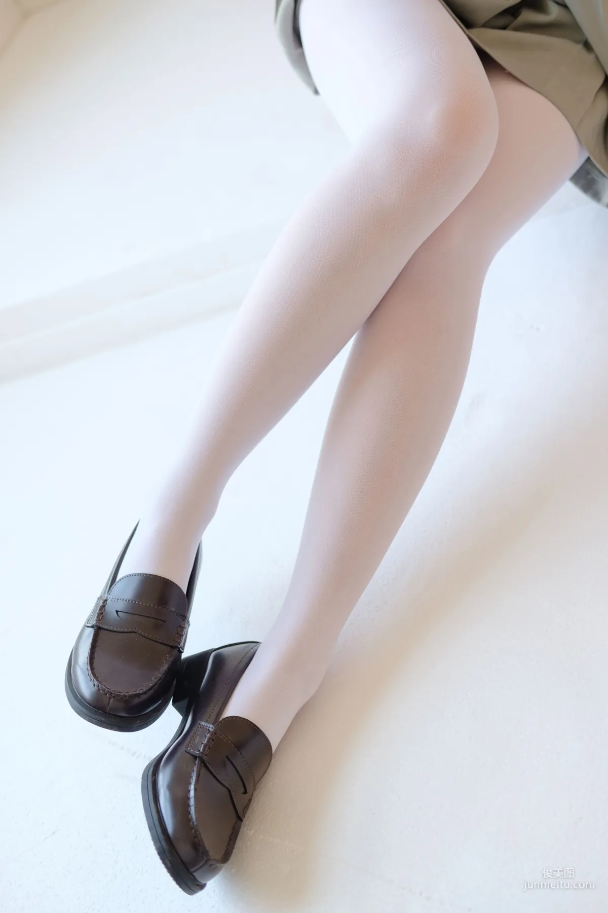 《白丝纯情》 [森萝财团] X-016 写真集8