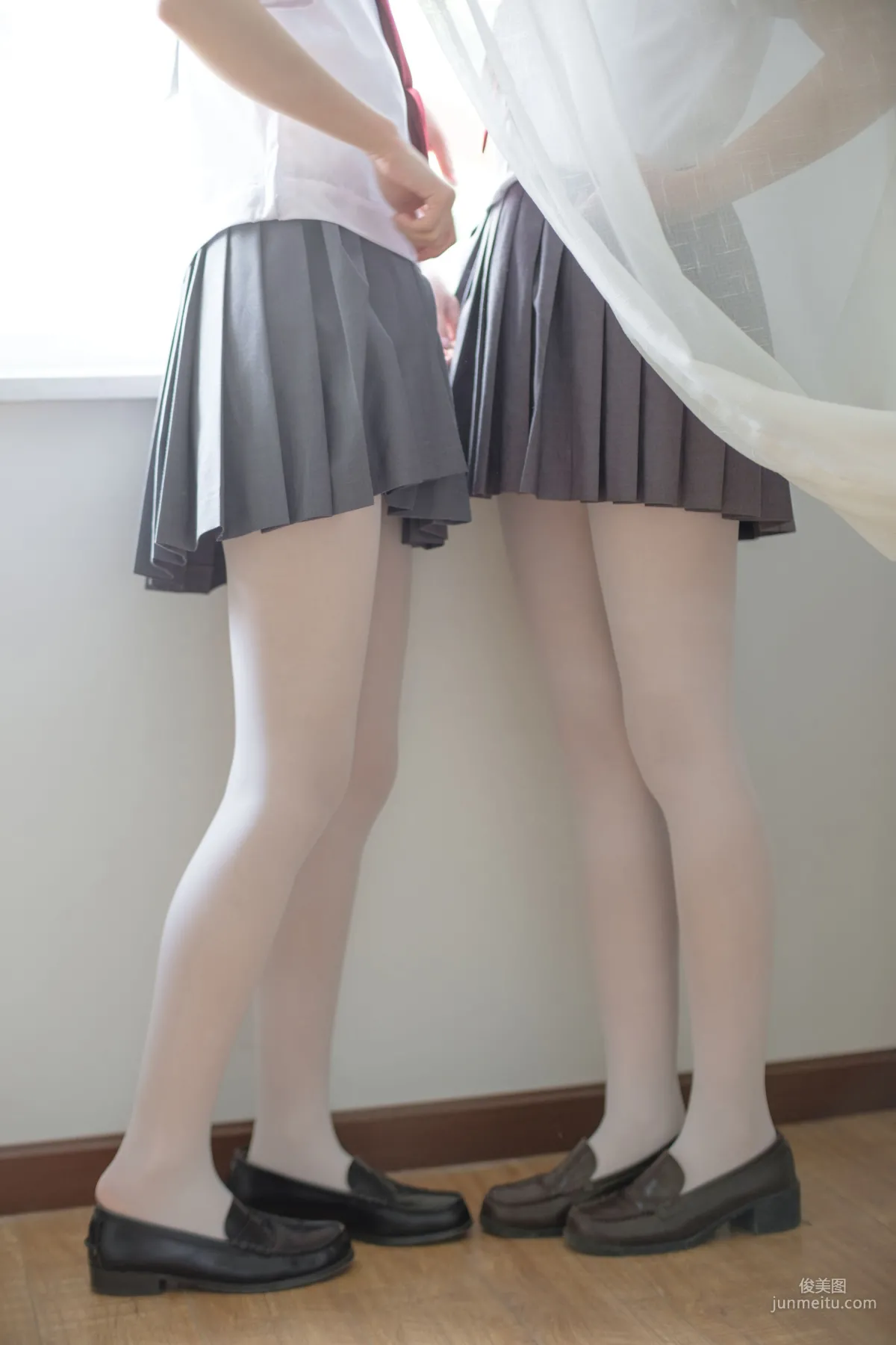 《JK白丝姐妹花》 [森萝财团] X-025 写真集18