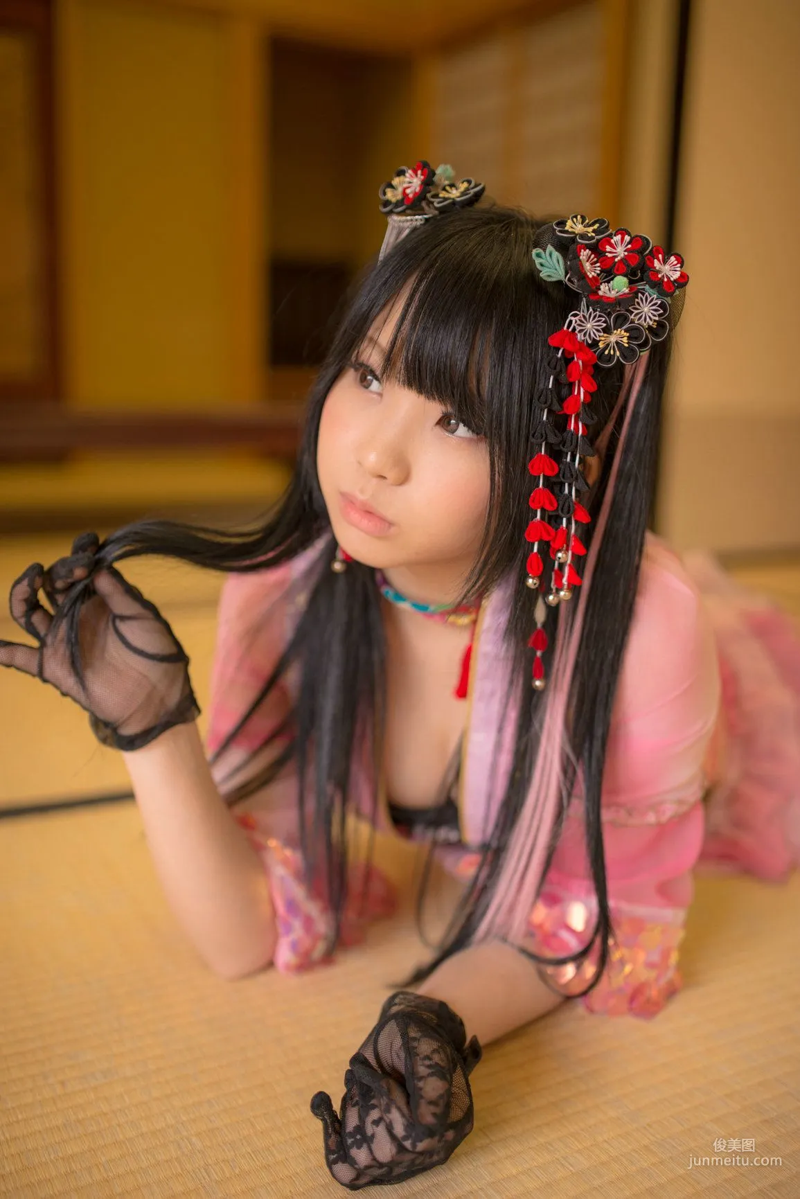 えなこ 《Panache三人組 リインカーネーション衣裝》 寫真集 112