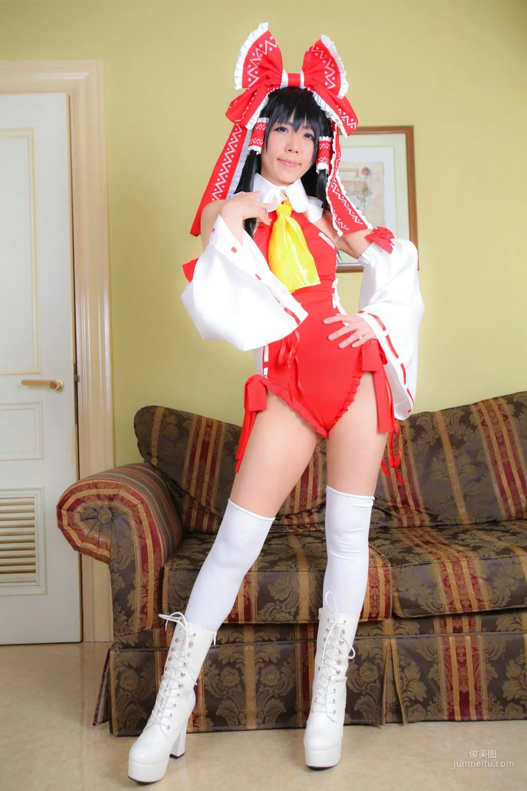 Ayane(あやね) 《東方Project》博麗霊夢 [Wolf Fang!!] 写真集28