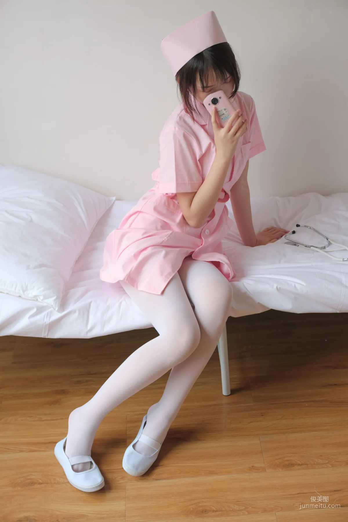 《护士妹妹穿白丝》 [森萝财团] X-021 写真集11