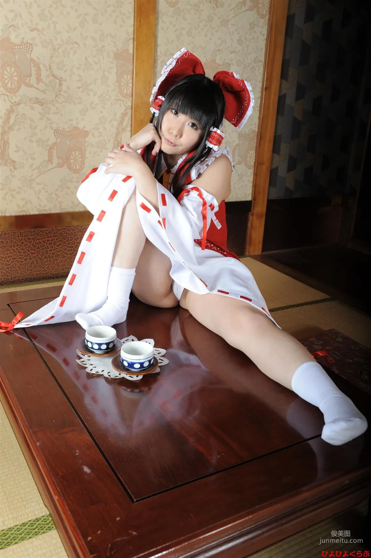 丹雫ひよ《東方Project》博麗霊夢 [HiyoHiyo Club] 寫真集 7