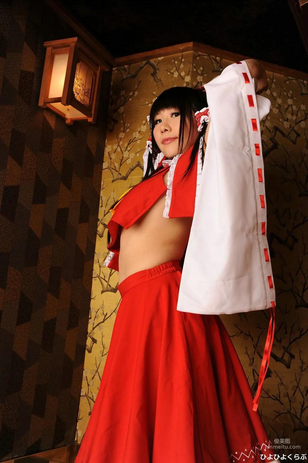 丹雫ひよ《東方Project》Hakurei Reimu [HiyoHiyo Club] 寫真集 35