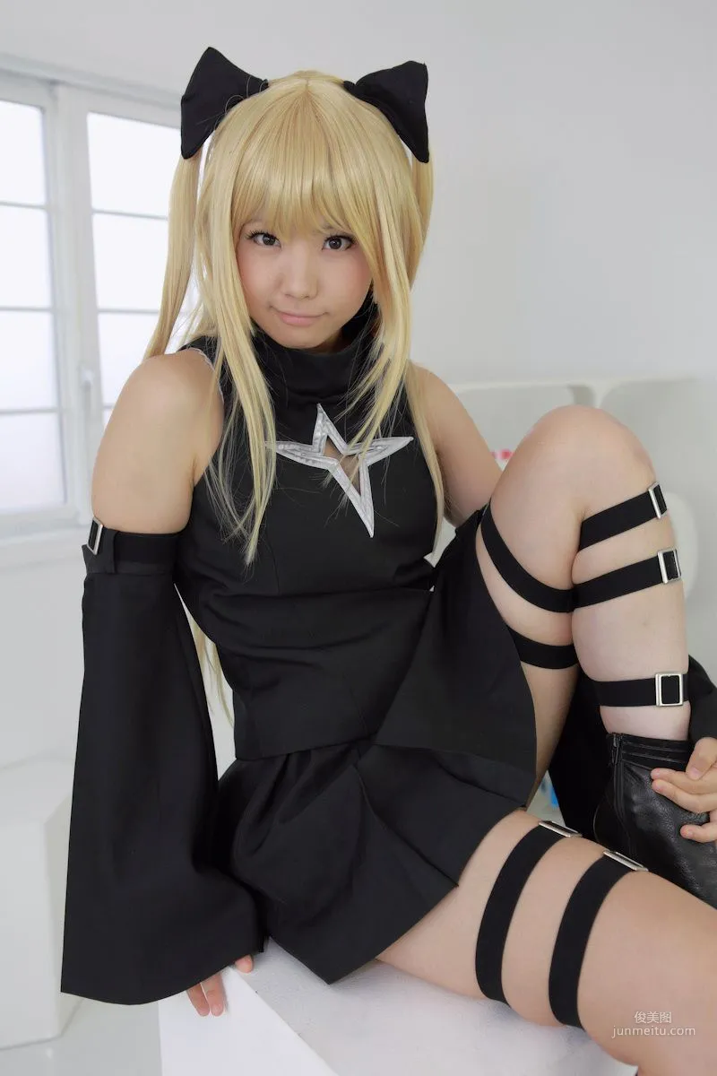 Enako(えなこ) 《To Love-Ru》Konjiki no Yami(金色の闇) 寫真集 40