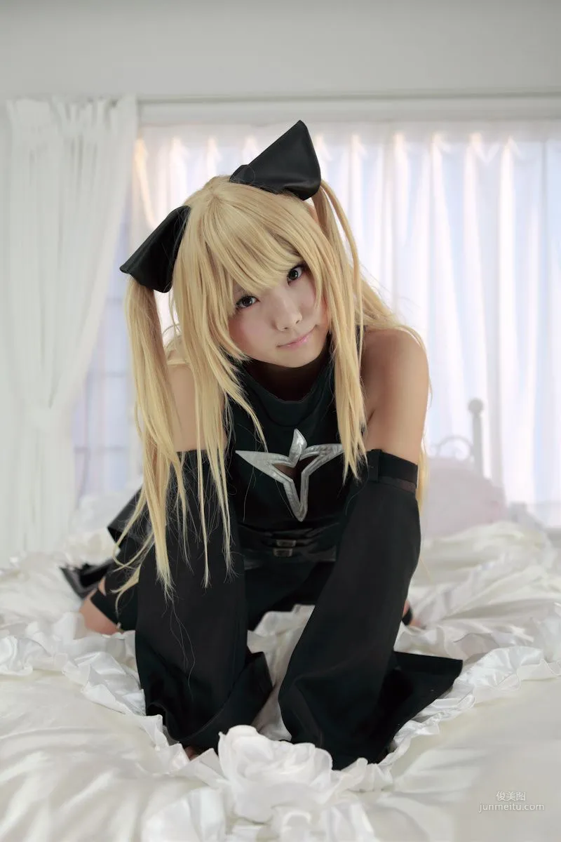 Enako(えなこ) 《To Love-Ru》Konjiki no Yami(金色の闇) 寫真集 18