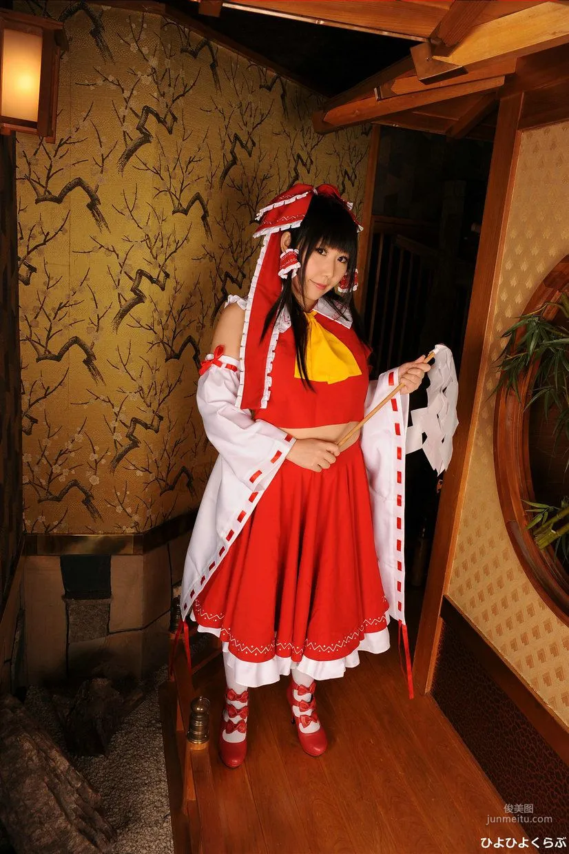 丹雫ひよ《東方Project》Hakurei Reimu [HiyoHiyo Club] 寫真集 4