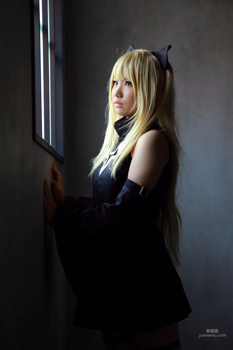Enako(えなこ) 《To Love-Ru》Konjiki no Yami(金色の闇) 寫真集 87