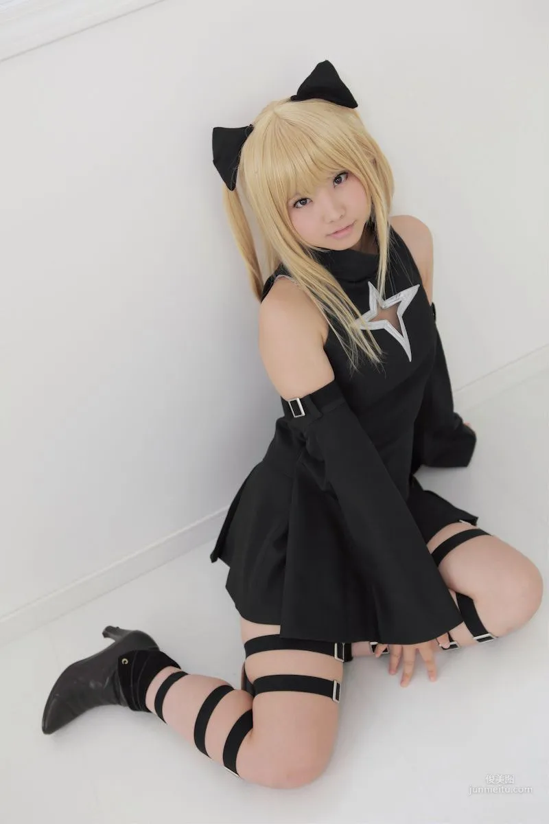 Enako(えなこ) 《To Love-Ru》Konjiki no Yami(金色の闇) 寫真集 29