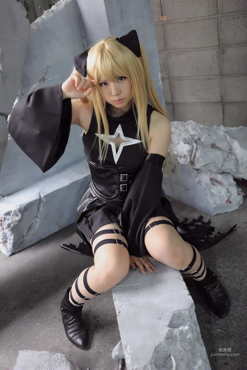 Enako(えなこ) 《To Love-Ru》Konjiki no Yami(金色の闇) 寫真集 70