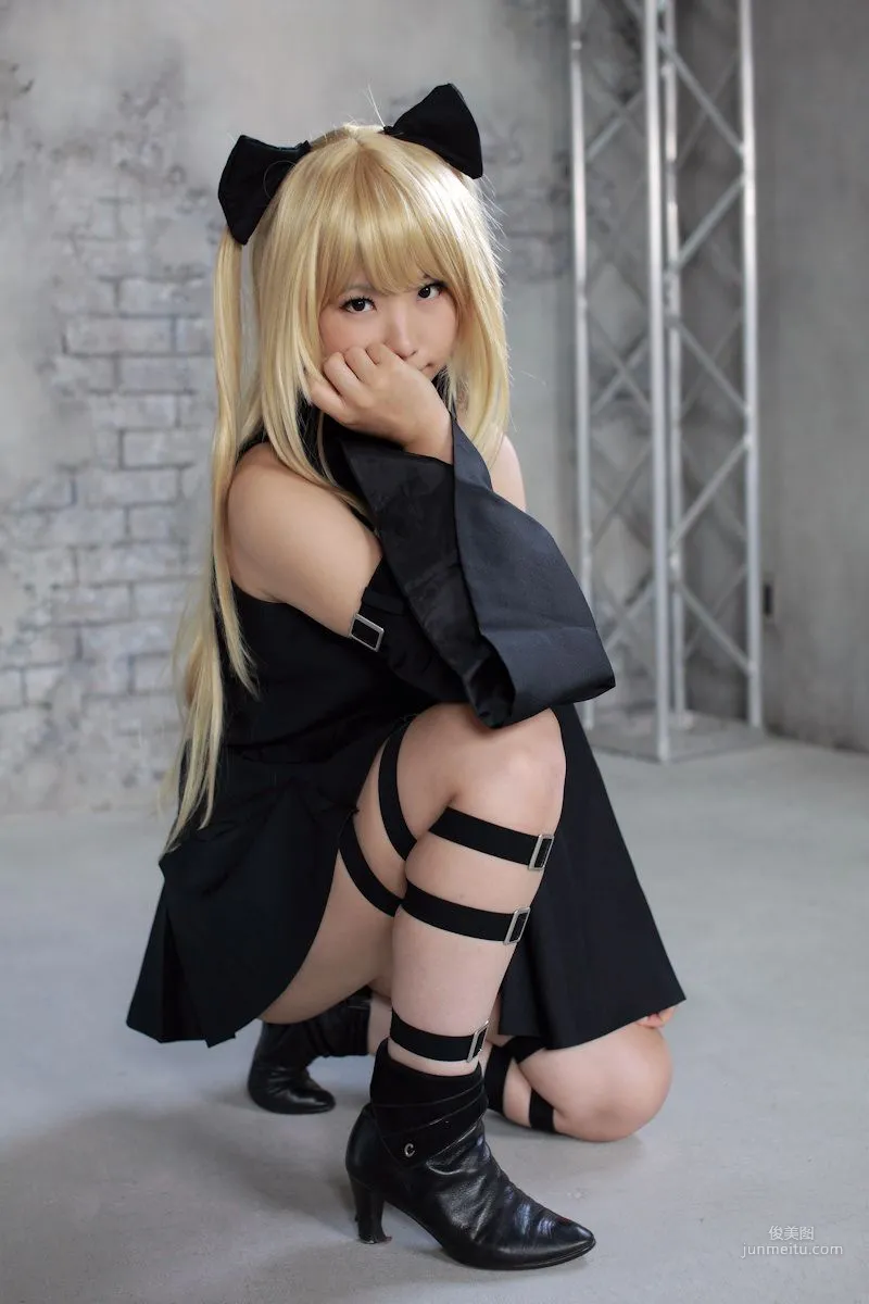 Enako(えなこ) 《To Love-Ru》Konjiki no Yami(金色の闇) 寫真集 82