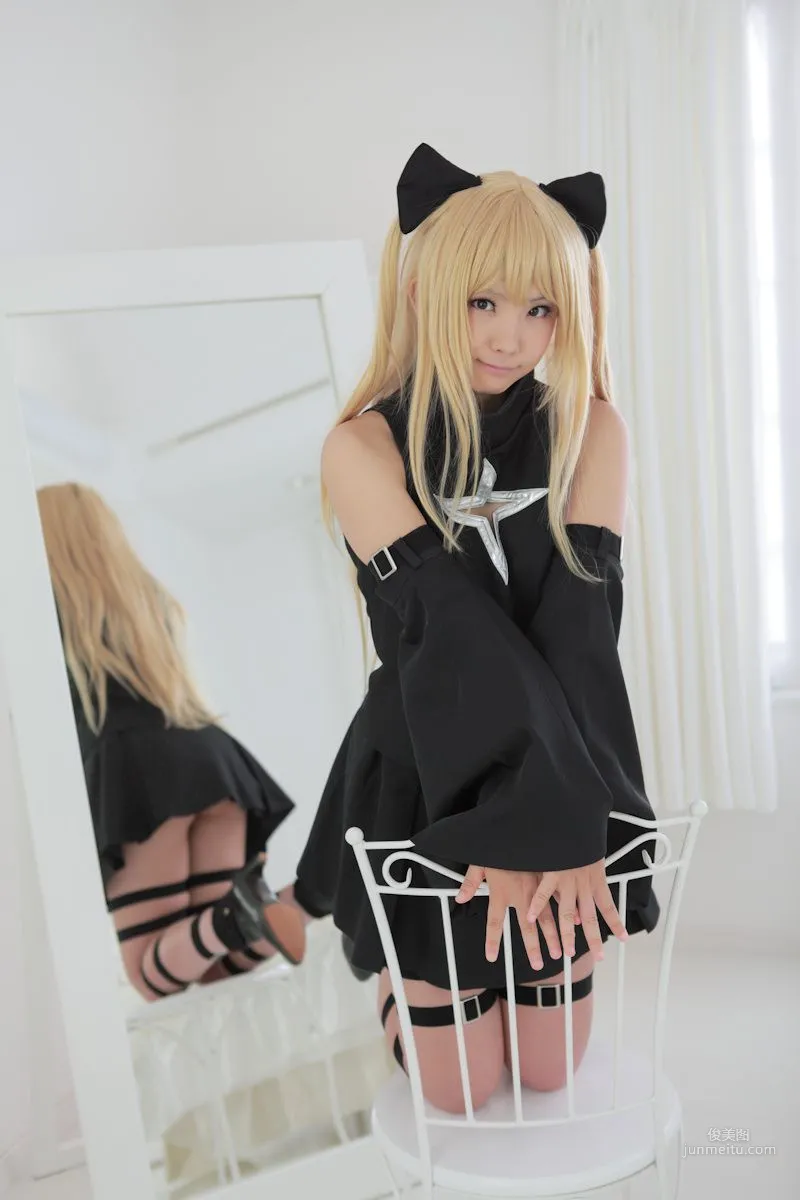 Enako(えなこ) 《To Love-Ru》Konjiki no Yami(金色の闇) 寫真集 4