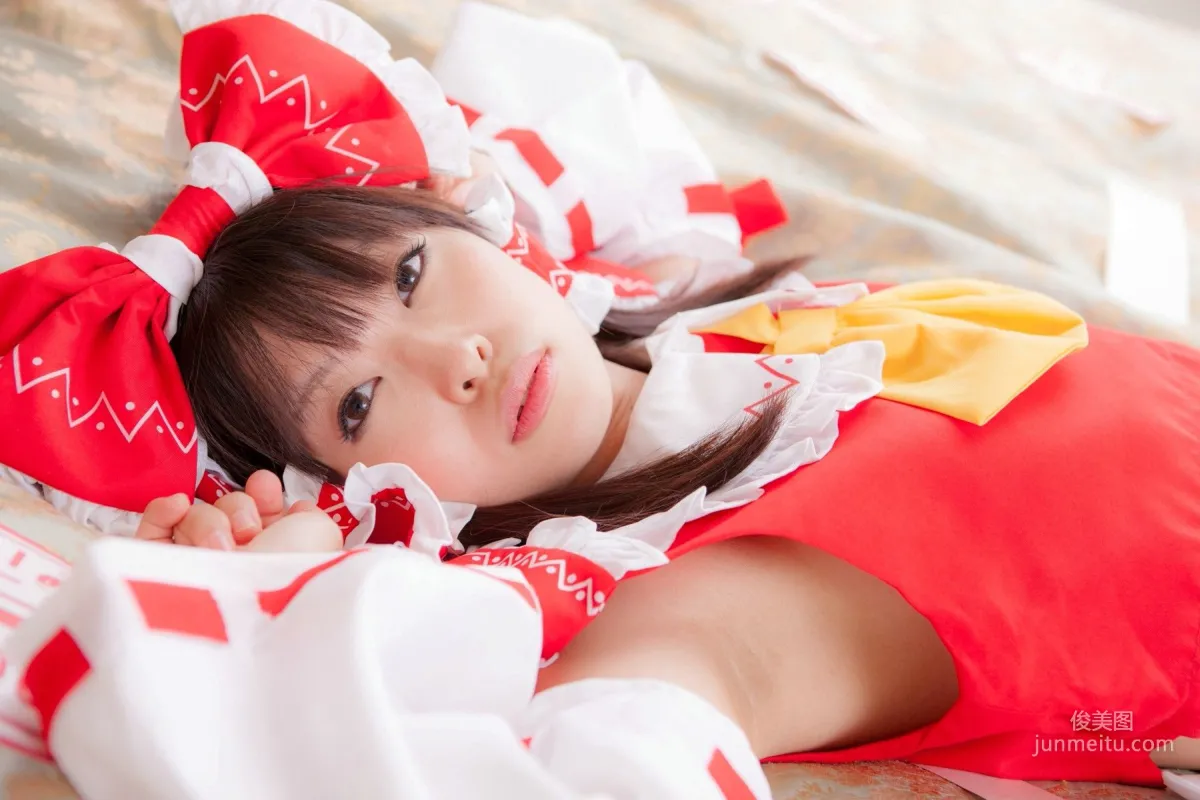 南雲つばさ 《Touhou Project》Hakurei Reimu [@factory] 写真集6