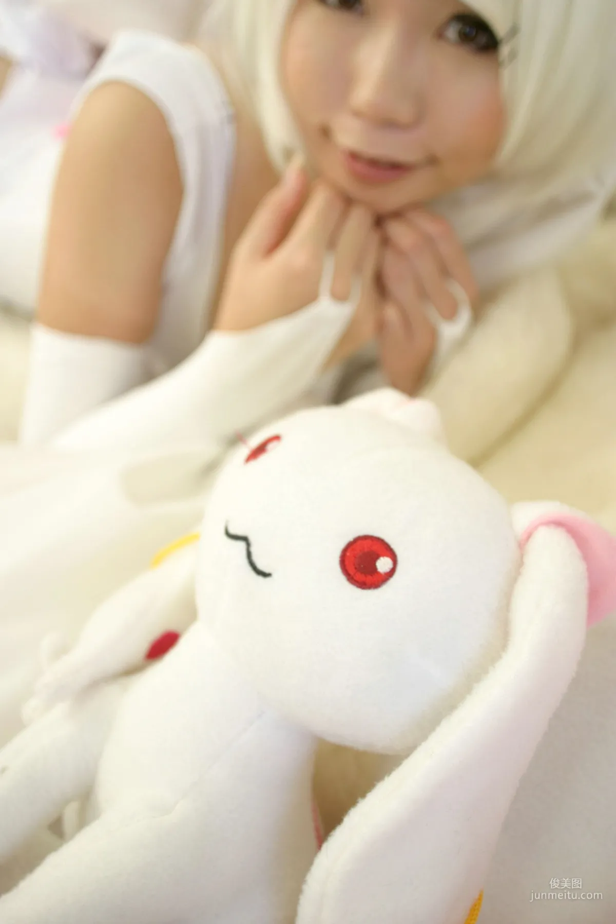 日暮りん《魔法少女まどか☆マギカ》Kyuubee(キュゥべえ) [日暮企畫] 寫真集 21