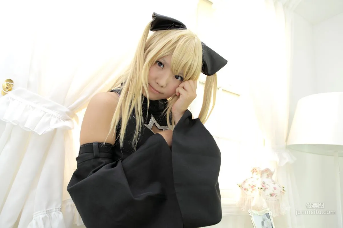 Enako(えなこ) 《To Love-Ru》Konjiki no Yami(金色の闇) 寫真集 12