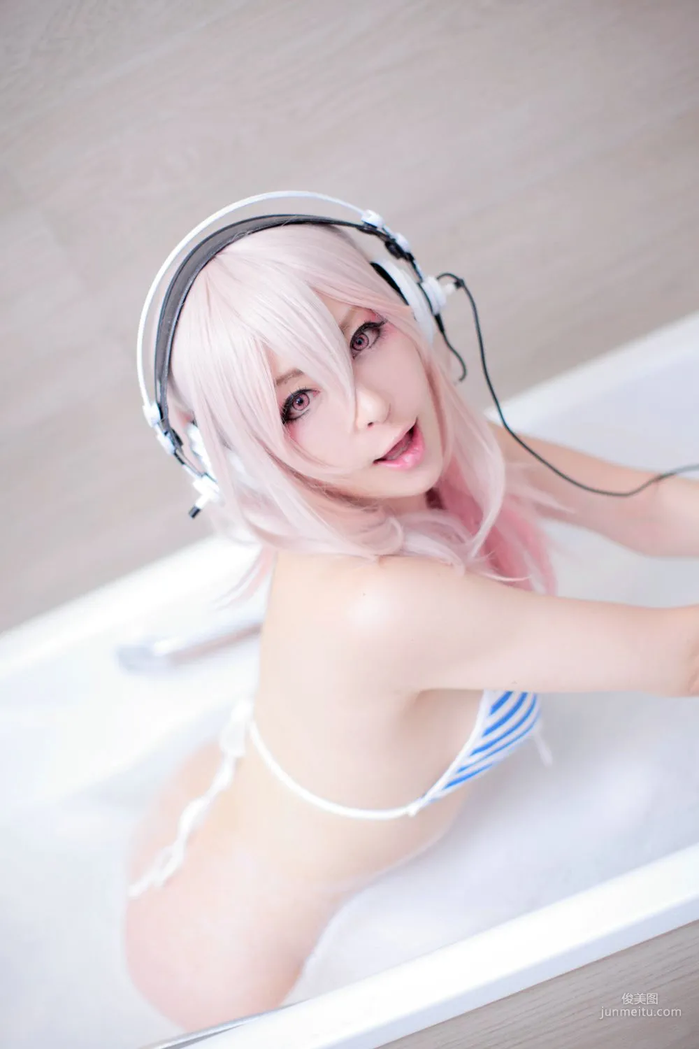 Usagi 《Sonicomi 》Super Sonico [Rabbit hutch] 写真集28