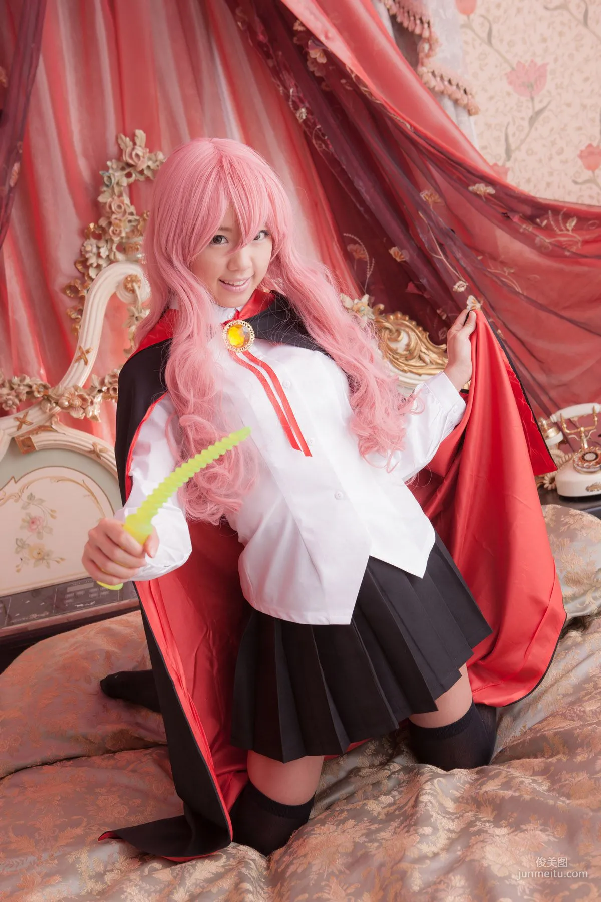 早乙女らぶ《ゼロの使い魔》Louise Francoise Le Blanc de La Valliere [@factory] 寫真集 10