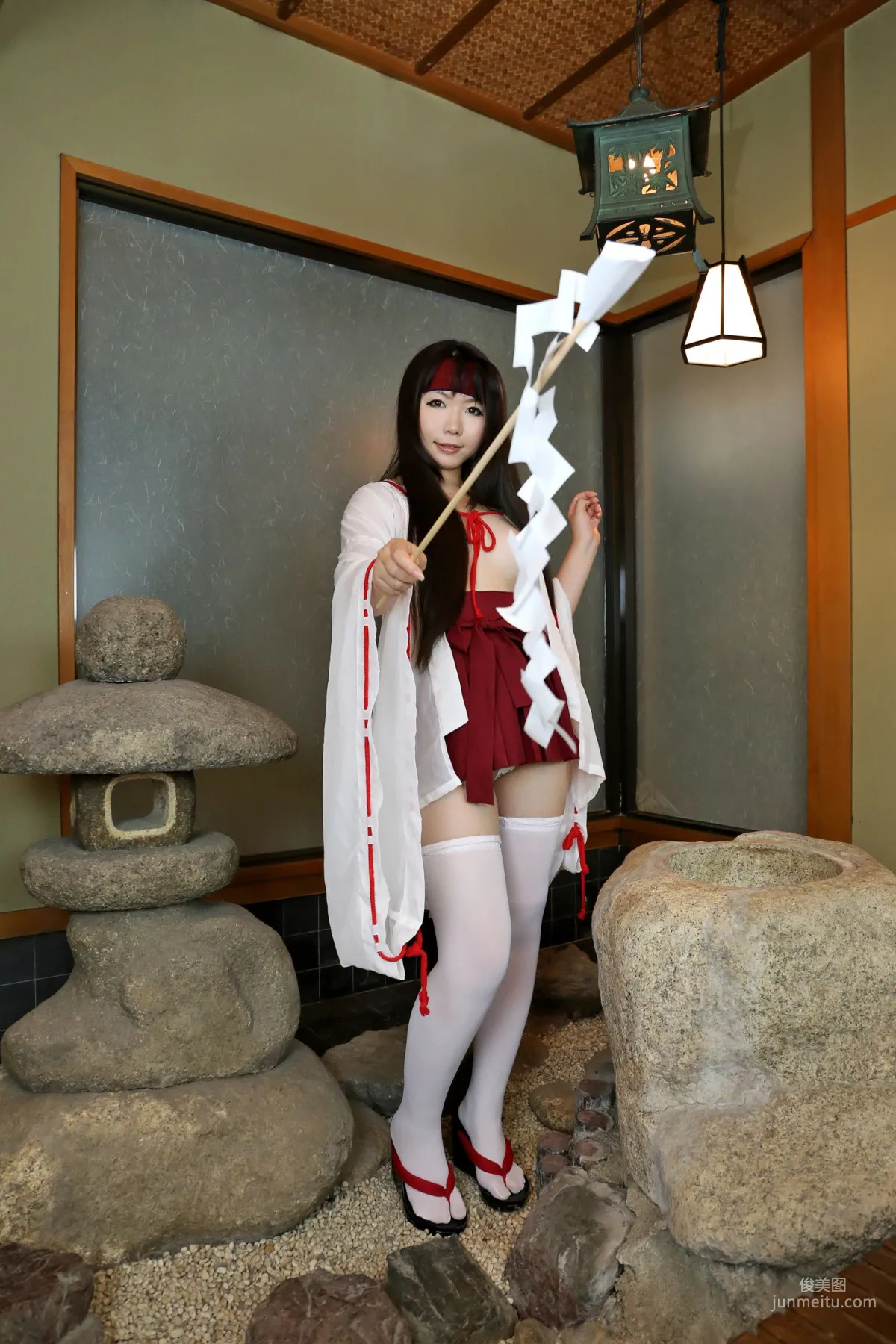 日暮りん(日暮玲) 巫女 [日暮企画] 写真集2