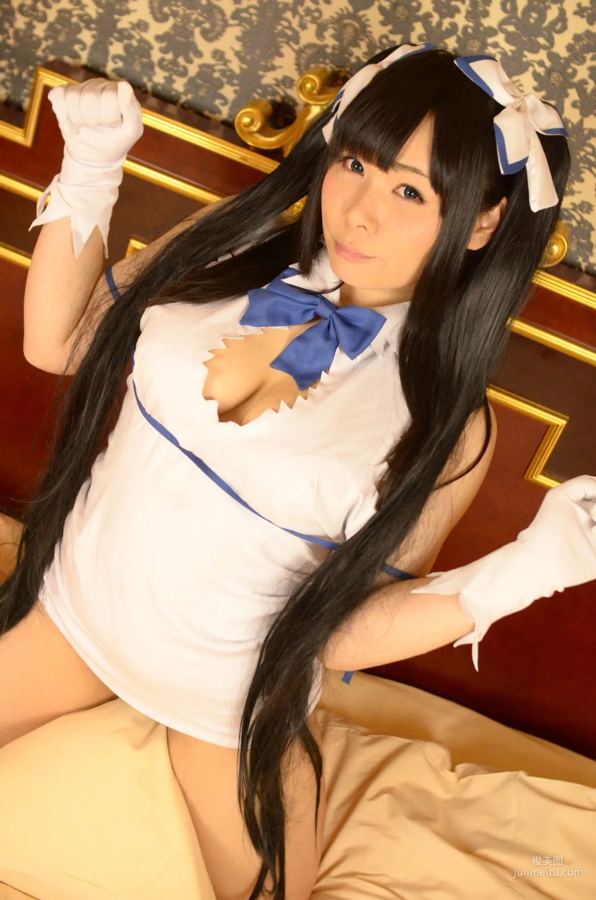 岡田ゆい《ダンジョンに出會いを求めるのは間違っているだろうか》Hestia [どてちん販売所] 寫真集 77
