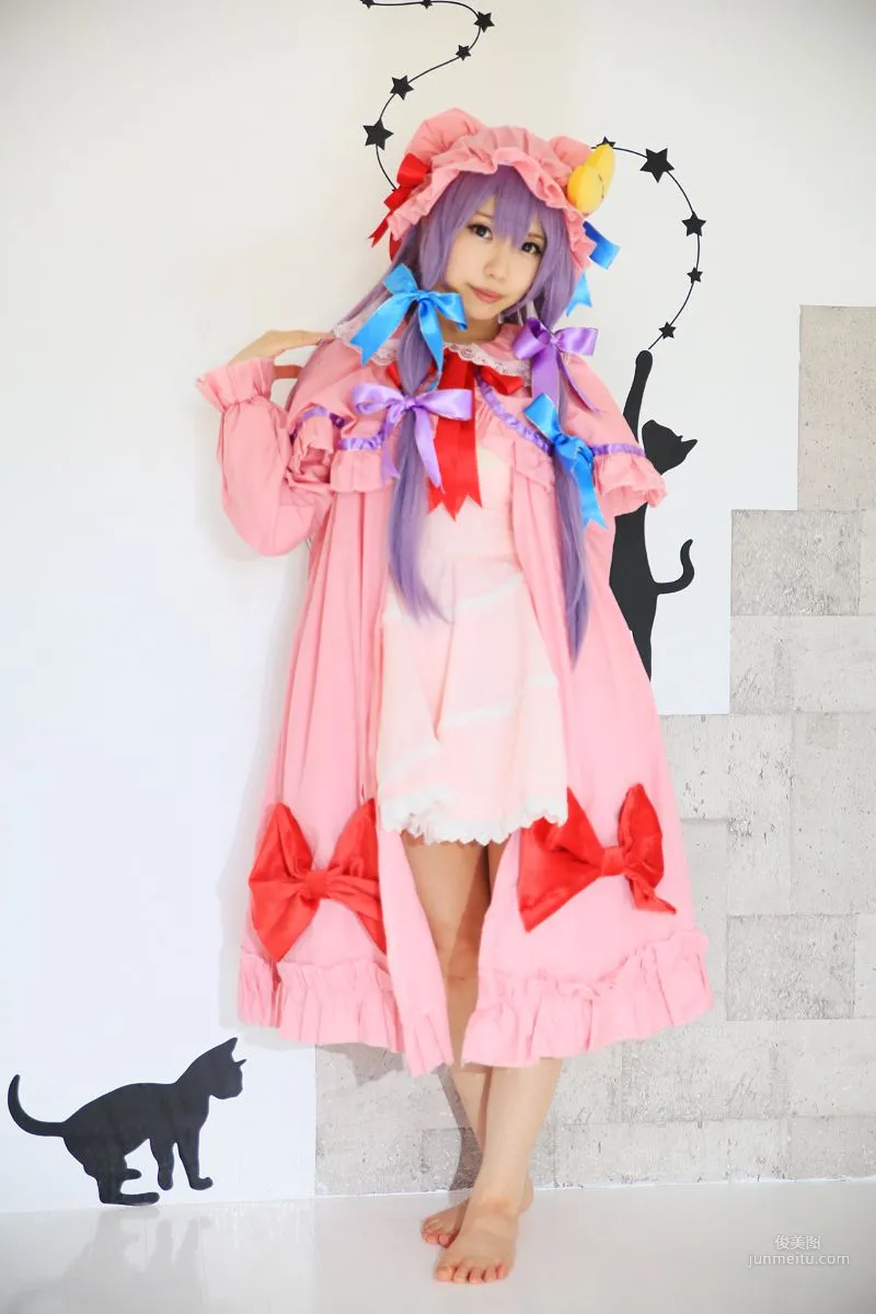 早乙女らぶ (目々泽めぐ) 《東方Project》パチュリー·ノーレッジ  写真集1