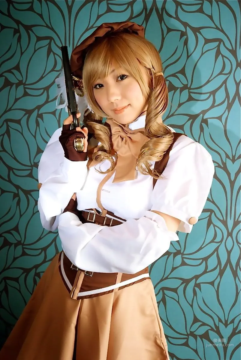 華群みさき《魔法少女まどか☆マギカ》Tomoe Mami(巴マミ) [HONEY BUNNY] 寫真集 2