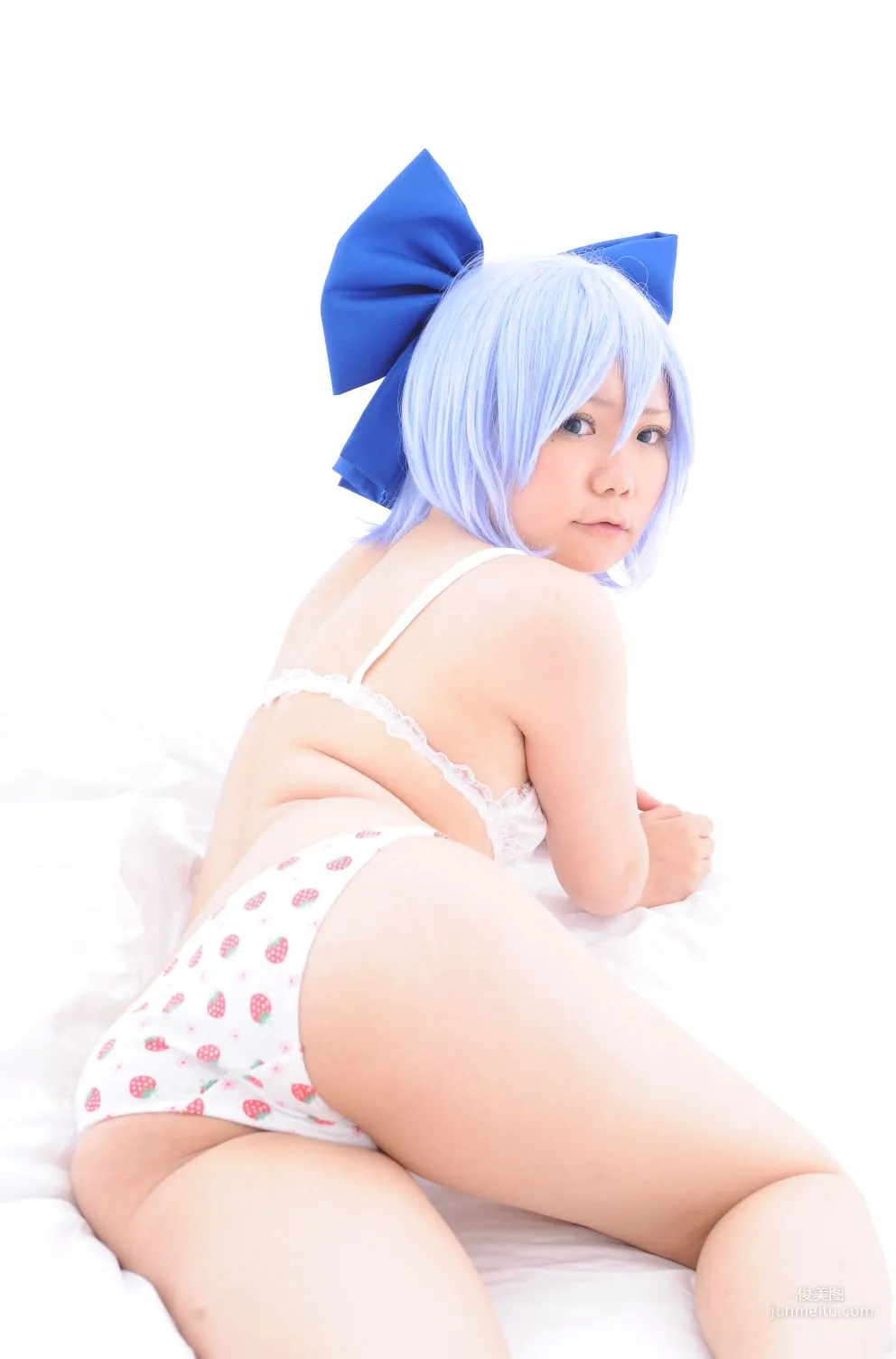 兎丘なこ《Touhou Project》Cirno+Inubashiri Momiji [Black★pumpkin] 寫真集 24