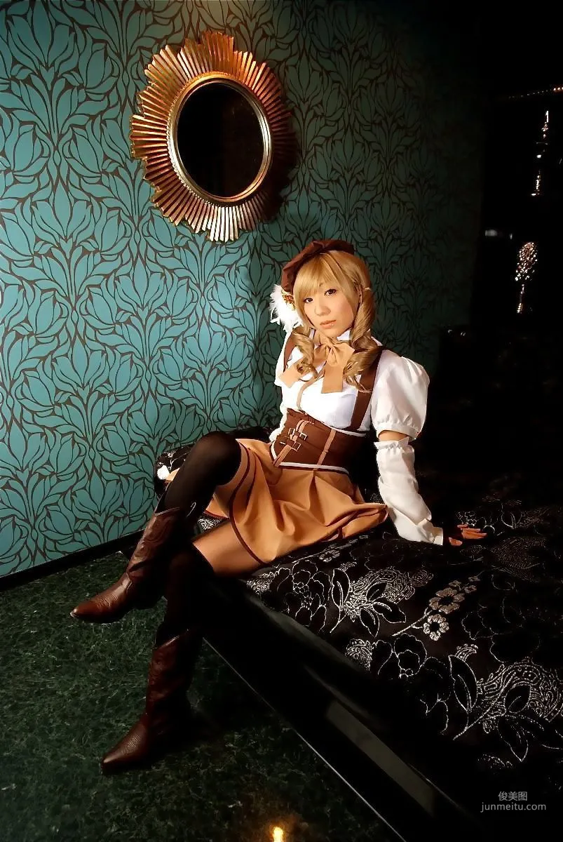 華群みさき《魔法少女まどか☆マギカ》Tomoe Mami(巴マミ) [HONEY BUNNY] 寫真集 8