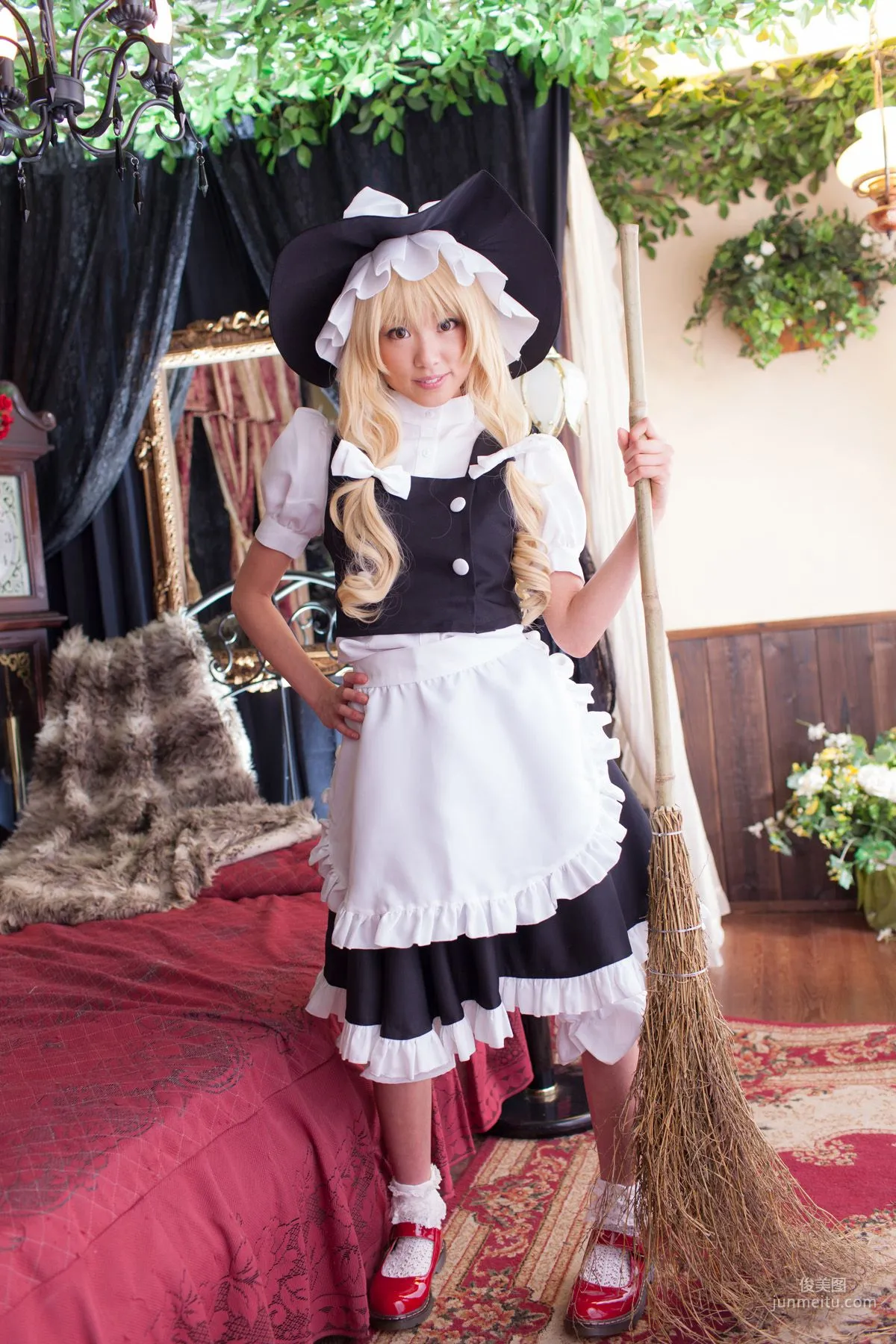早乙女らぶ (目々澤めぐ) 《東方Project》霧雨魔理沙 Kirisame Marisa 寫真集 4
