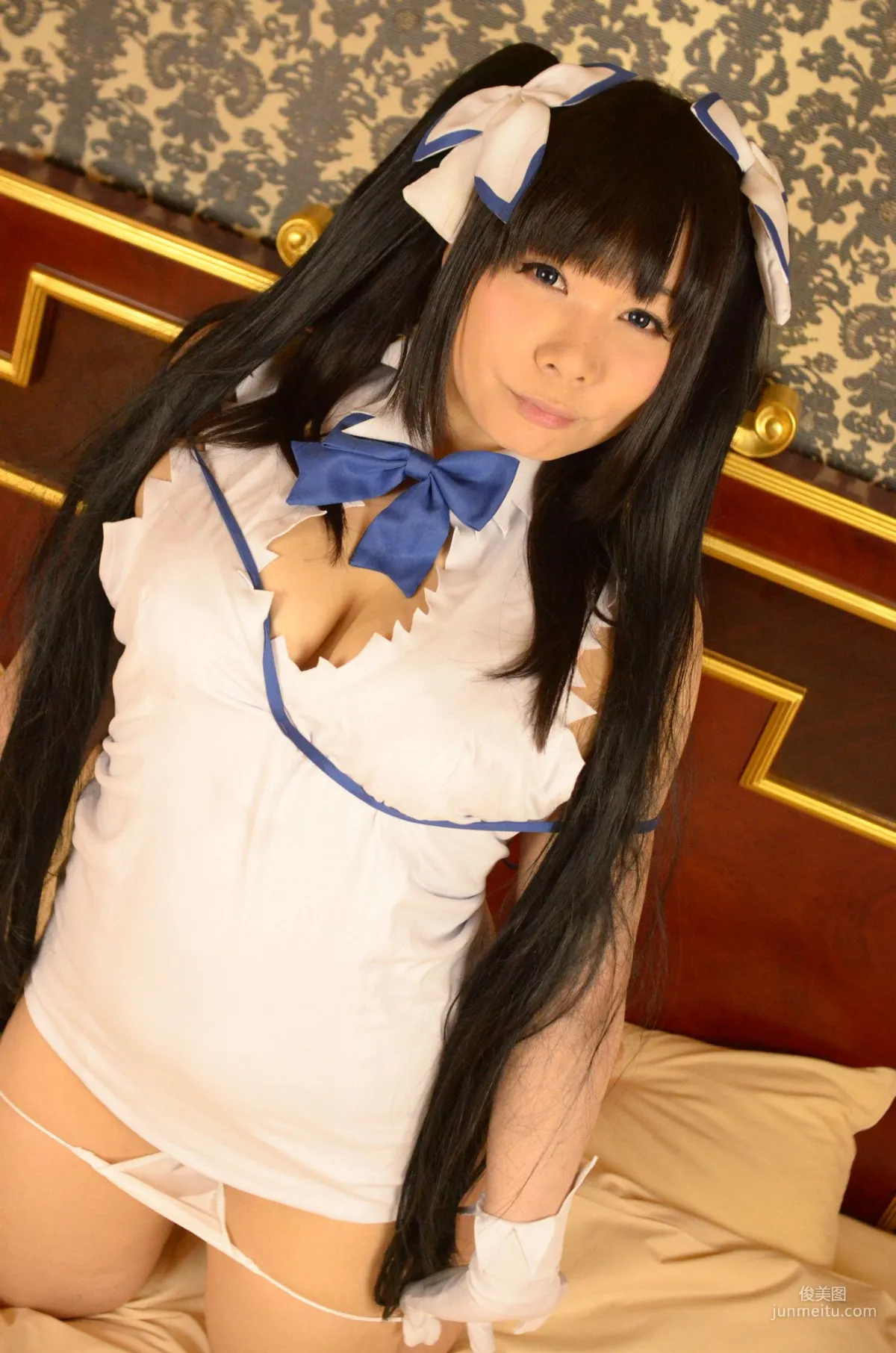 岡田ゆい《ダンジョンに出會いを求めるのは間違っているだろうか》Hestia [どてちん販売所] 寫真集 68